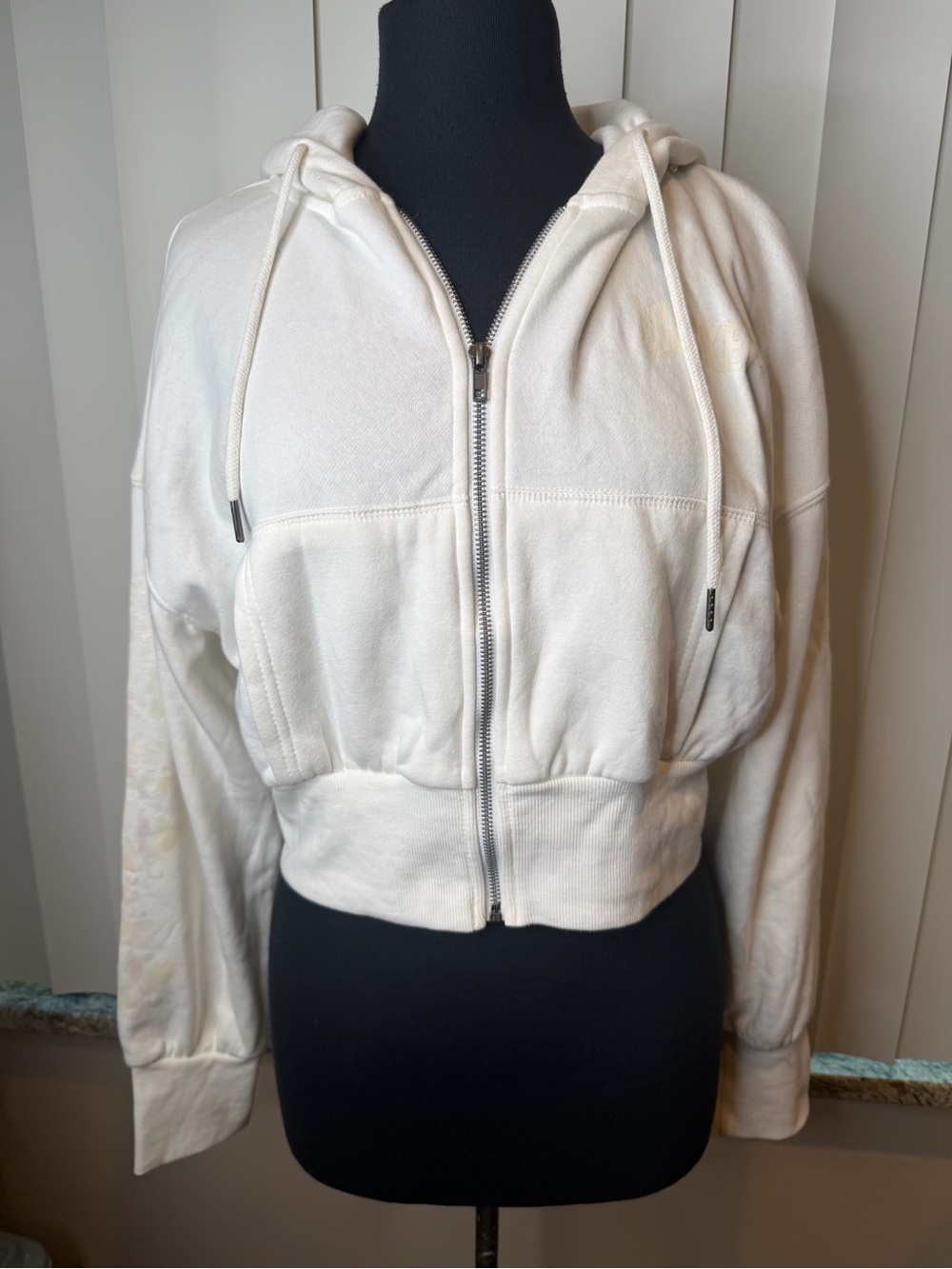 Wicked Cropped White Zip-Up Pearl Embellished Hoodie Size Large NEW